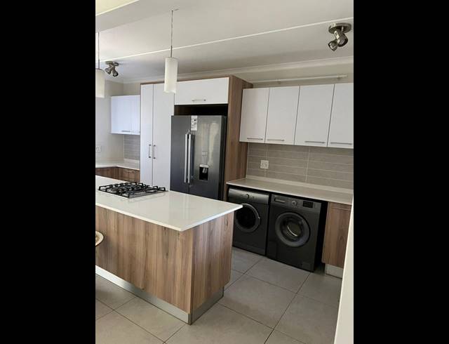 3 BEDROOM APARTMENT FOR SALE IN MODDERFONTEIN